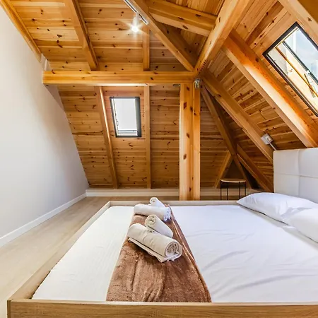 The Authentic By Ps Apartment