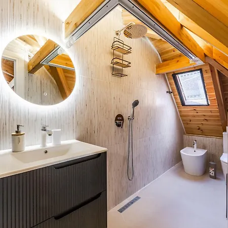 The Authentic By Ps Apartment *