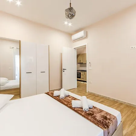 The Authentic By Ps Apartment *
